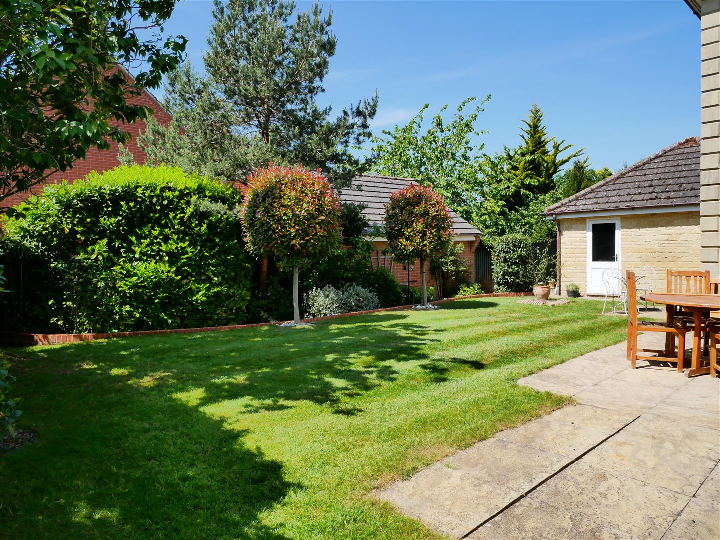 rear enclosed garden